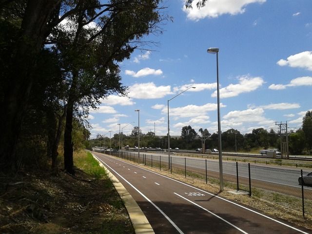 Última prolongación a los cientos de quilómetros de carril bici: Perth, oeste de Australia 