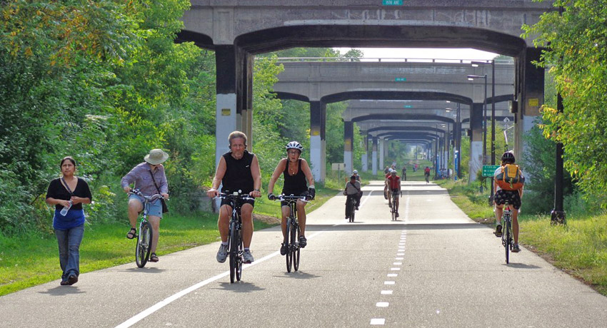 La autopista para bicicletas de Alemania Bicicleando